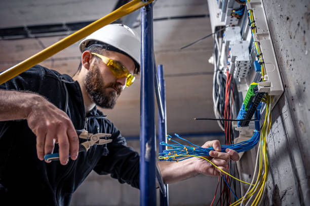 Best Circuit Breaker Repair  in Runaway Bay, TX